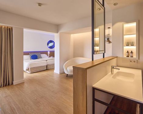 Universal Hotel Neptuno-0