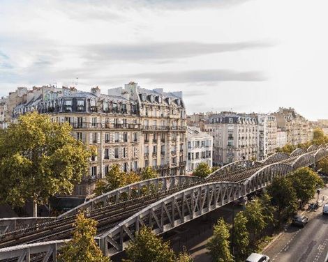 Hotel Eiffel Segur