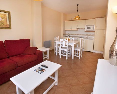 Apartamentos Leo Canela