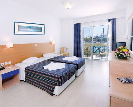 Kosta Palace City Hotel