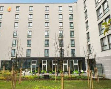 Super 8 by Wyndham Munich City West-3