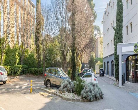 B&B HOTEL Marseille La Valentine Porte d'Aubagne