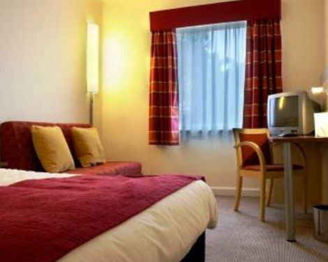 Holiday Inn Express Dublin Airport-0