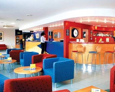 Holiday Inn Express Royal Docks, Docklands-2