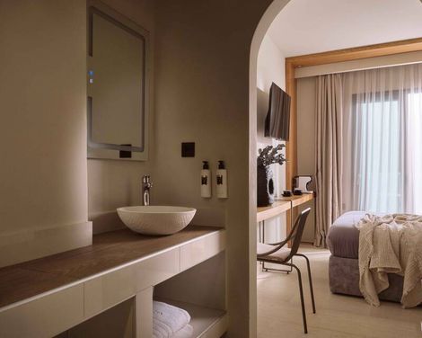 Nikon Boutique Hotel