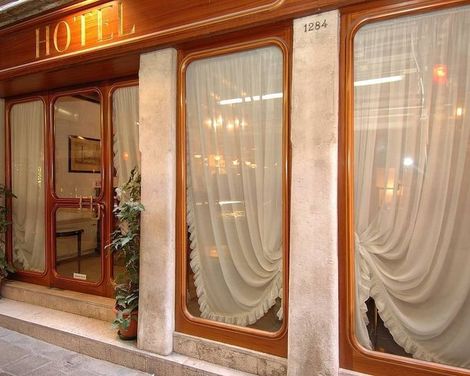 Hotel Casanova-3