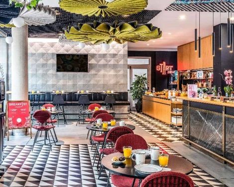 ibis Barcelona Pza Glories 22