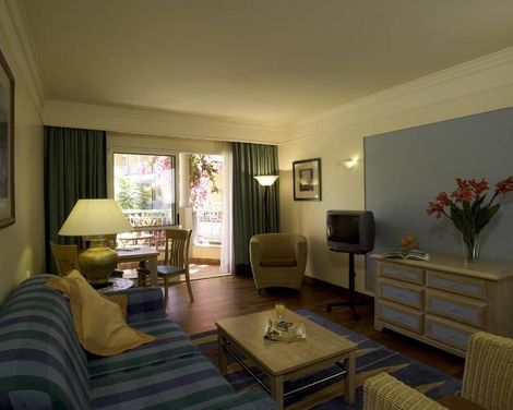 Pestana Village Garden Hotel