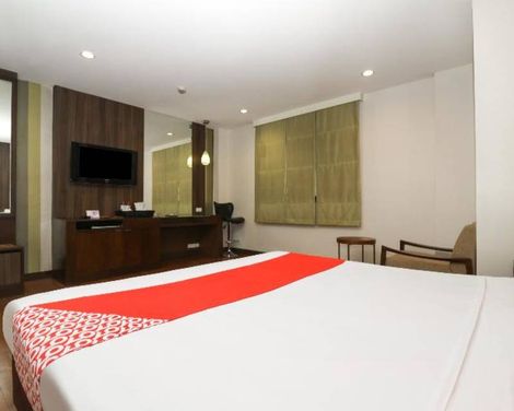 D Varee Diva Bally Silom-0
