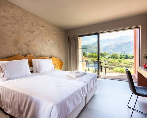 Pilot Amphora Boutique Hotel