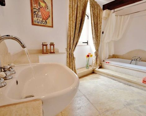 Chapel 5 Boutique Suites
