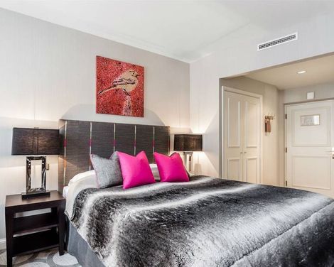 Grand Palace Hotel-1