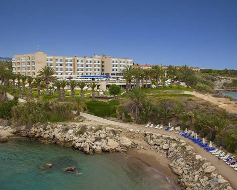 Queen's Bay Hotel