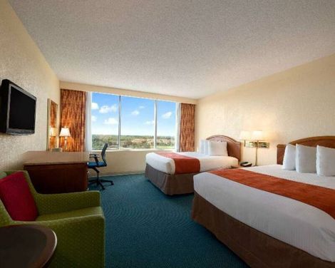 Ramada by Wyndham Kissimmee Gateway-0