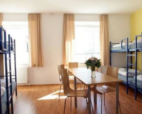 a&o Hamburg Reeperbahn-0