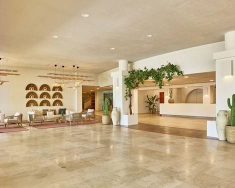 Gran Serena Hotel
