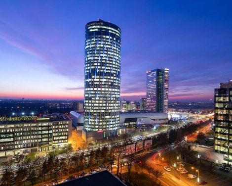 Courtyard Bucharest Floreasca