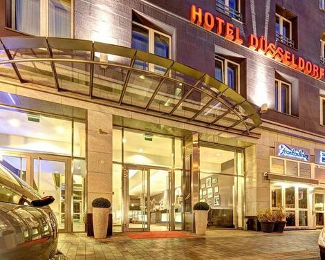 Hotel AMANO Düsseldorf-1
