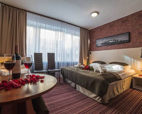 Hotel Delta-1