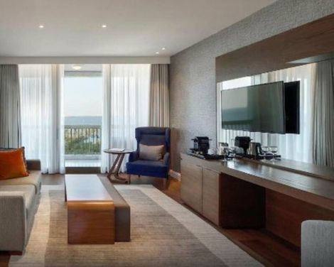 Makedonia Palace