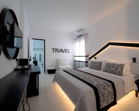 Divelia Hotel
