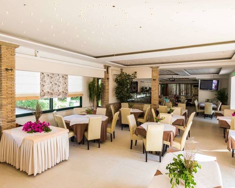 Zante Plaza Hotel & Apartments