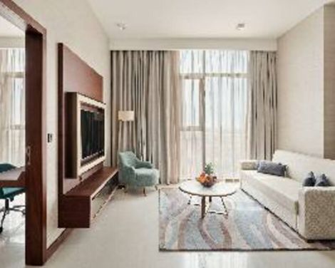 Holiday Inn Dubai Al-Maktoum Airport