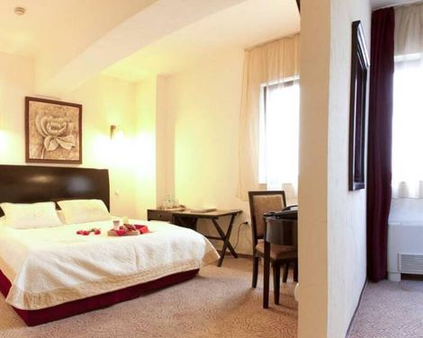 Avis Boutique Hotel & Restaurant