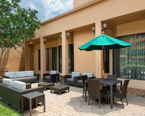 Courtyard by Marriott Executive Park-1