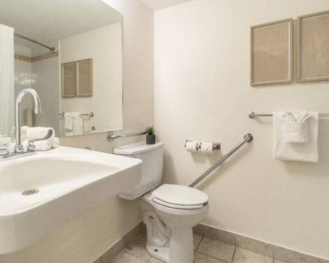 Hotel Faubourg Montreal