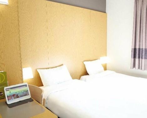 B&B HOTEL Marseille Aéroport Saint-Victoret
