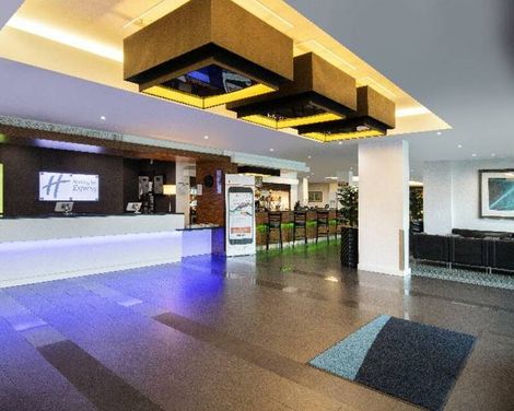 Holiday Inn Express London Heathrow T5-3