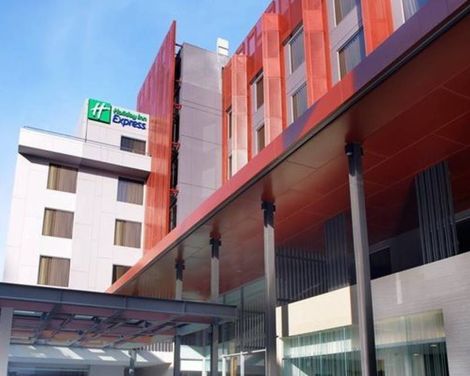 Holiday Inn Express Bangkok Sathorn