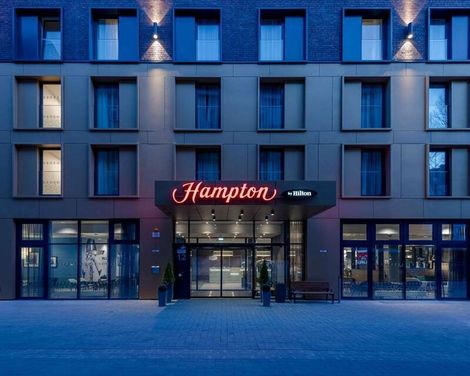 Hampton by Hilton Düsseldorf City Centre-2