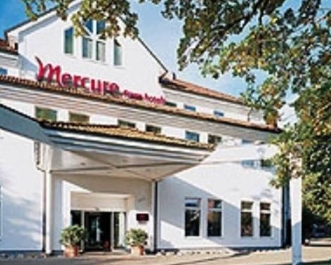 Leonardo Hotel Hamburg Airport-1