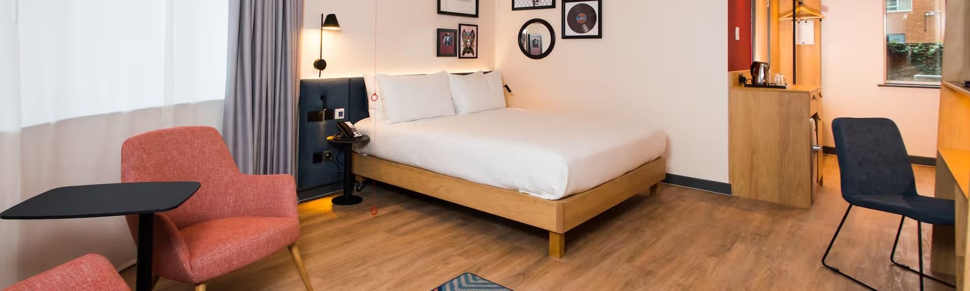 Hampton by Hilton London Park Royal Hotel in London, Großbritannien