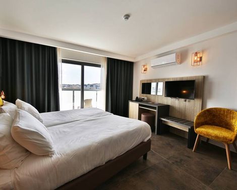 Ivy Hotel