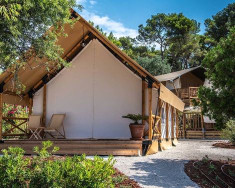 Arena One 99 Glamping