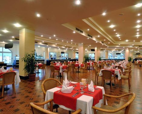Grand Oasis Resort