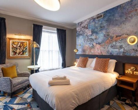 Keavan's Port Hotel