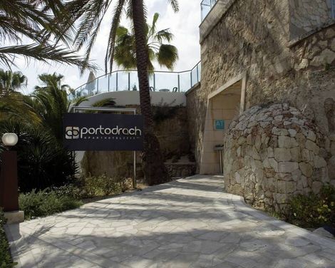 Aparthotel Portodrach-3