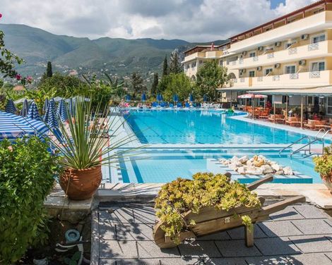 Koukounaria Hotel & Suites-2