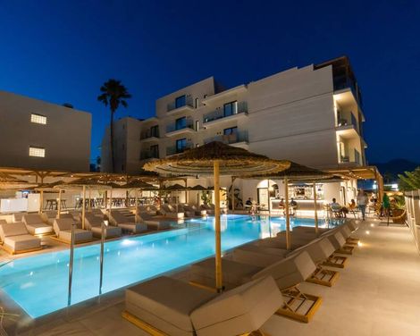 Cabana Blu Hotel & Suites