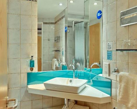 Holiday Inn Express Stratford
