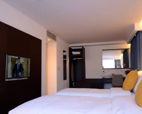 Pelican London Hotel And Residence
