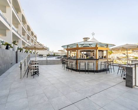 Altair Apartments