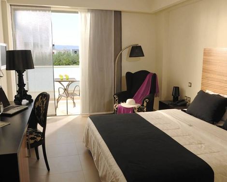 Angela Suites Boutique Hotel