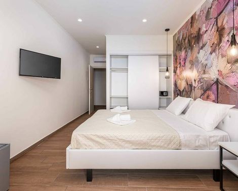 Aqua Luxury Suites