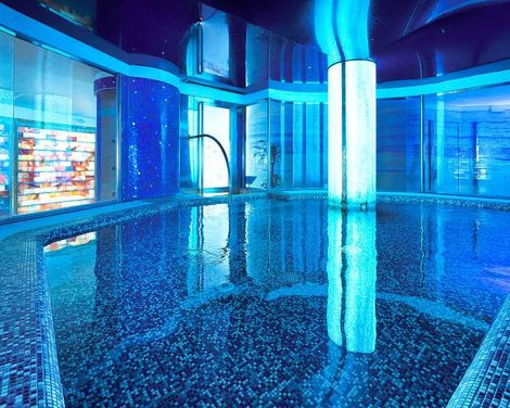 Bull Hotel Reina Isabel & Spa