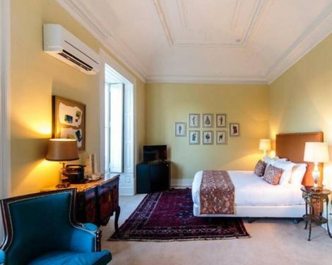 Dear Lisbon Palace